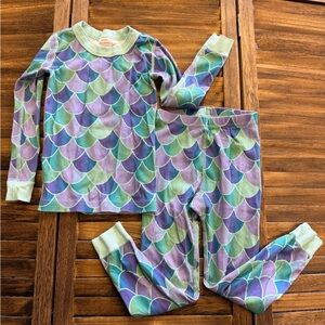 Hanna Andersson Mermaid Fish Pajama Set with Purple Blue Green Scales Size 5 110